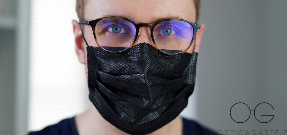 ¿Se te empañan las gafas con la mascarilla?